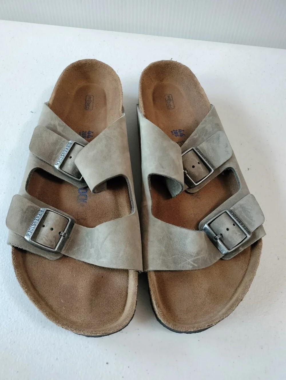 Birkenstock Arizona Mens Taupe Leather Two Strap Slide Sandals Travel Comfort